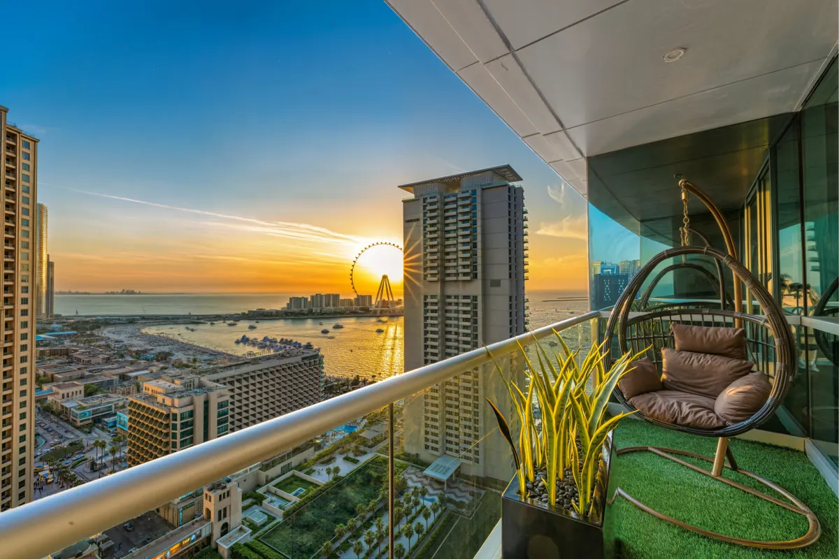 JBR Grande Living - Stunning Sea View, Pool & Gym