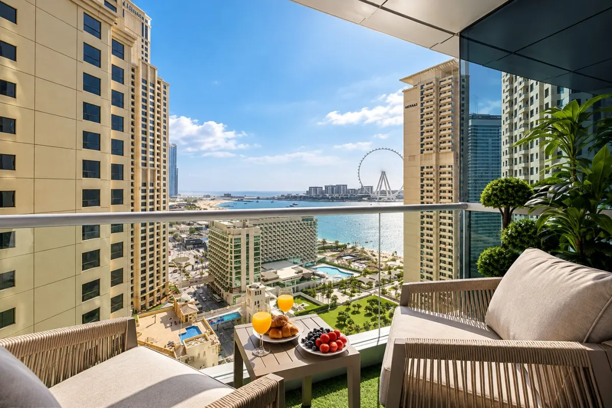 Marina Heights - Spectacular Sea Views, Pool & Gym