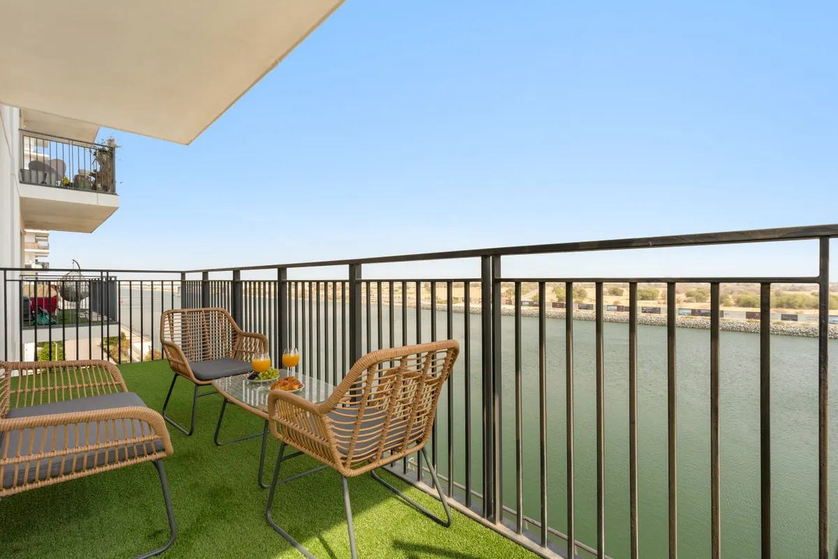 Trendy Getaway - Close to Ferrari World & Yas Mall