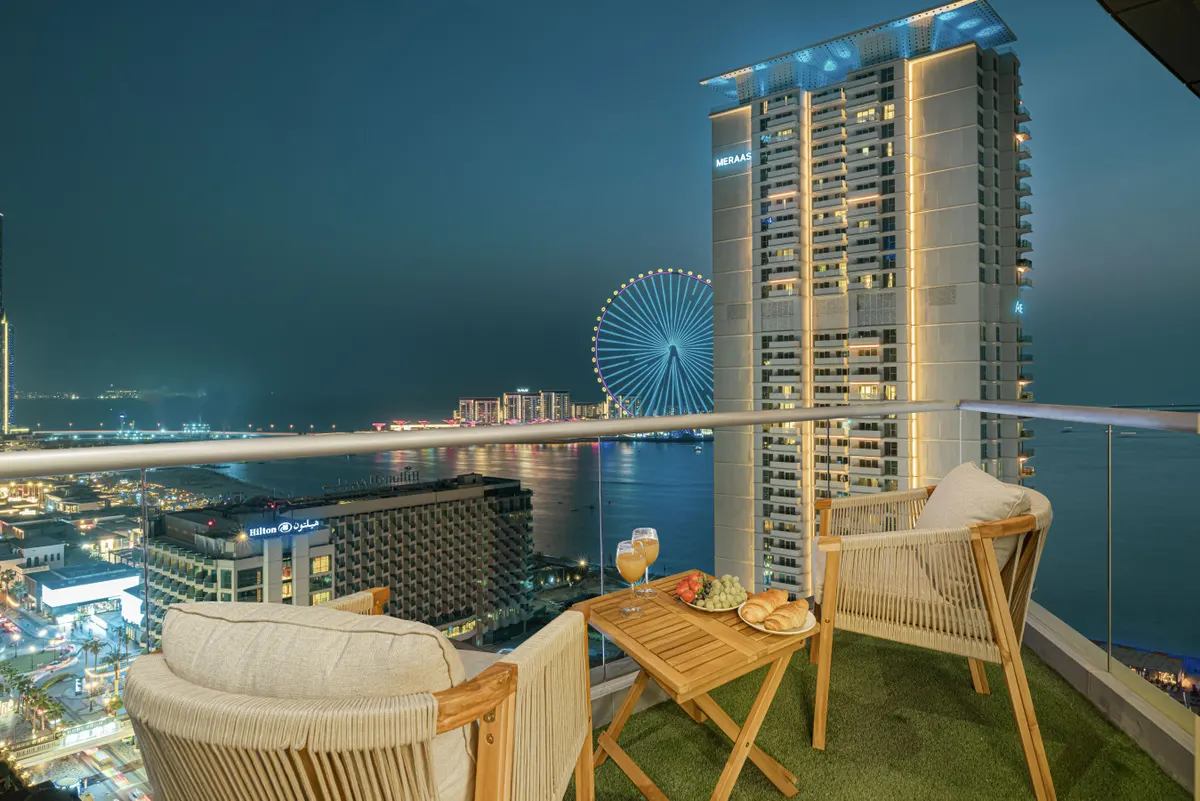 JBR Luxe Seaviews w/ Alfa Gaming Set: Pool & Gym