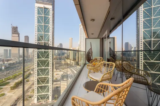 Super High Floor! Stunning Views, 64th Floor Pool