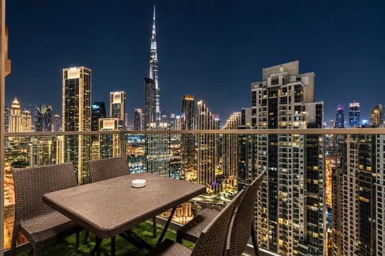 Famous Infinity Pool, Burj Khalifa View, King Bed