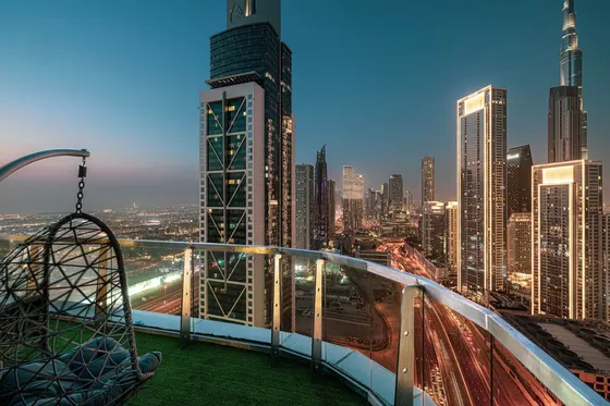 Expansive Private Patio-Infinity Pool/Burj Khalifa