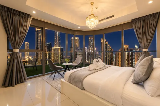 Expansive Private Patio-Infinity Pool/Burj Khalifa