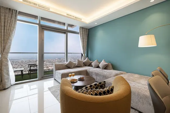 Radiant 3BR Apt w/ Seaview-Infinity Pool/BurjViews