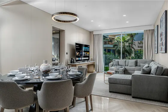FIVE PALM Gateway | View + Pool & Beach Access