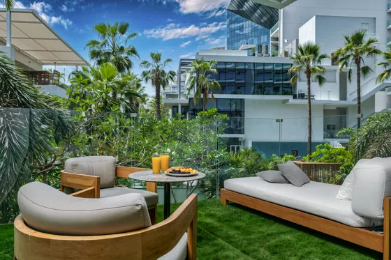 FIVE PALM Gateway | View + Pool & Beach Access