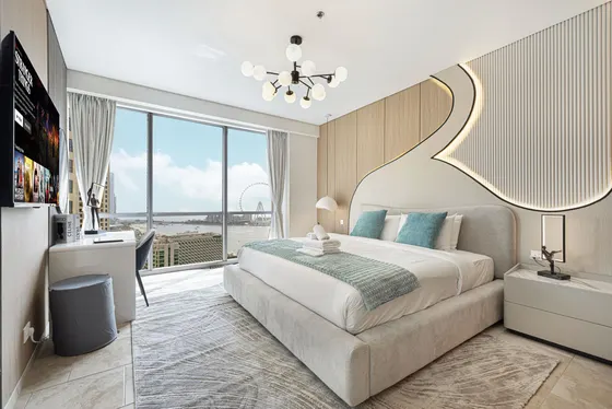 Marina Heights - Spectacular Sea Views, Pool & Gym
