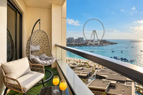 Dubai Marina Getaway | Beach Access & Iconic Views