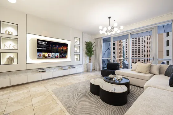 JBR Majestic Hideaway - Sea Views, Pool & Gym