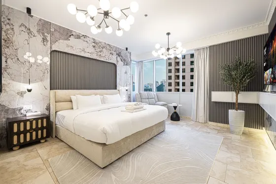JBR Majestic Hideaway - Sea Views, Pool & Gym
