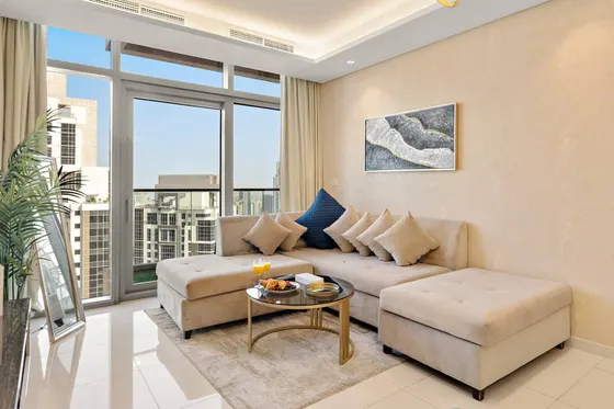 Sought-After Location: Infinity Pool w/ Burj View