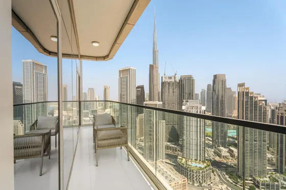 Sky-High Luxury – Infinity Pool w/ Burj View