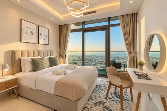 Luxury in the Sky! Panoramic Views & Sky Pool