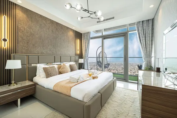 Radiant 3BR Apt w/ Seaview-Infinity Pool/BurjViews