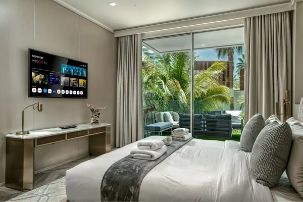 FIVE Palm Apt | Garden View + Pool/Beach Access