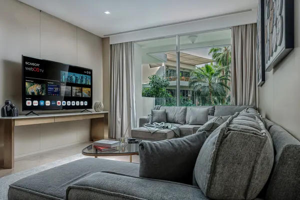 FIVE PALM Gateway | View + Pool & Beach Access