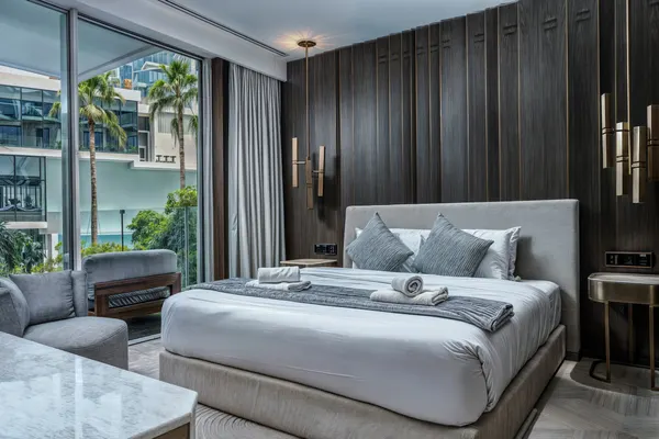 FIVE PALM Gateway | View + Pool & Beach Access