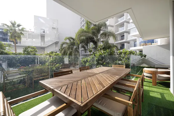 FIVE PALM Cozy Suite | View, Pool & Beach Access