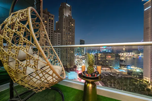 JBR Horizon Haven: Sea View, Pool & Fitness Center