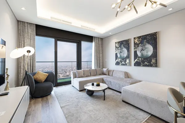 Luxe High-End Apt: Infinity Pool w/ Burj View