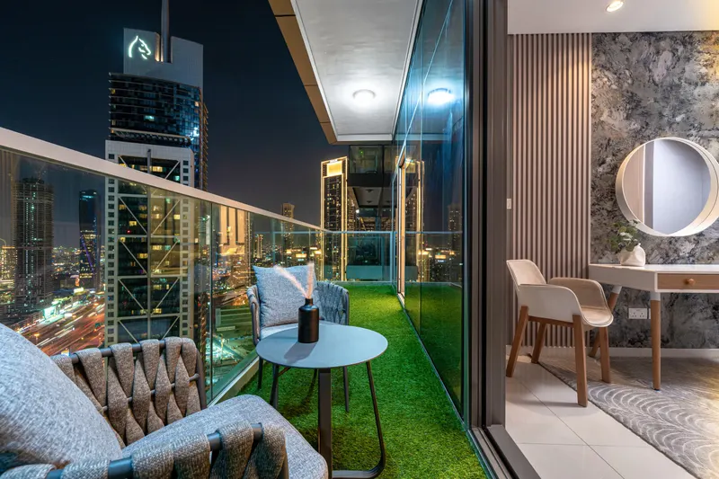 Highest infinity Pool in Downtown Dubai