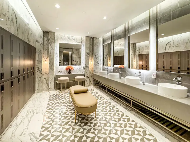 Super High Floor! Stunning Views, 64th Floor Pool