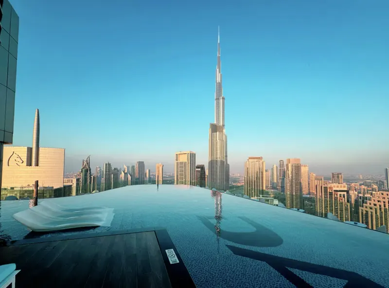 Super High Floor! Stunning Views, 64th Floor Pool