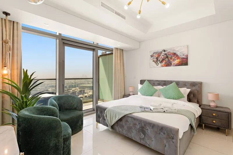 Super High Floor! Stunning Views, 64th Floor Pool