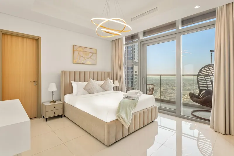 Super High Floor! Stunning Views, 64th Floor Pool