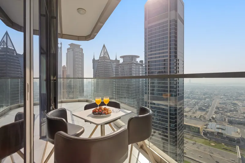 Super High Floor! Stunning Views, 64th Floor Pool