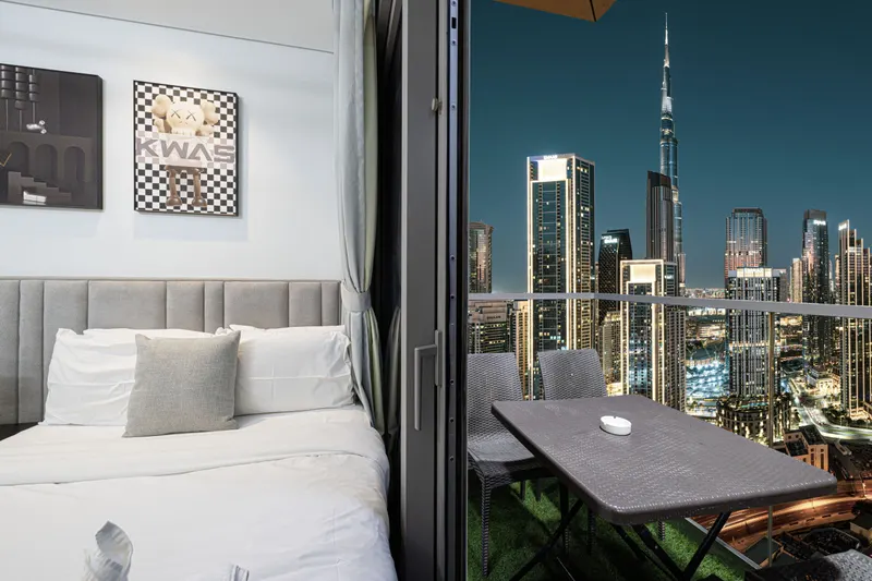 Famous Infinity Pool, Burj Khalifa View, King Bed