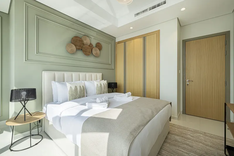 Highest floor - Corner Unit - Infinity Pool
