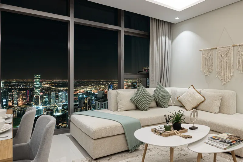 Highest floor - Corner Unit - Infinity Pool