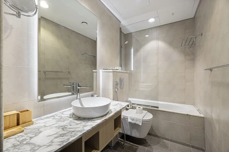 Highest floor - Corner Unit - Infinity Pool