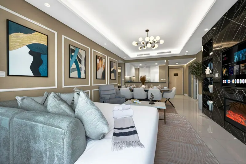 180° 64, floor Infinity Pool - Massive Bedrooms