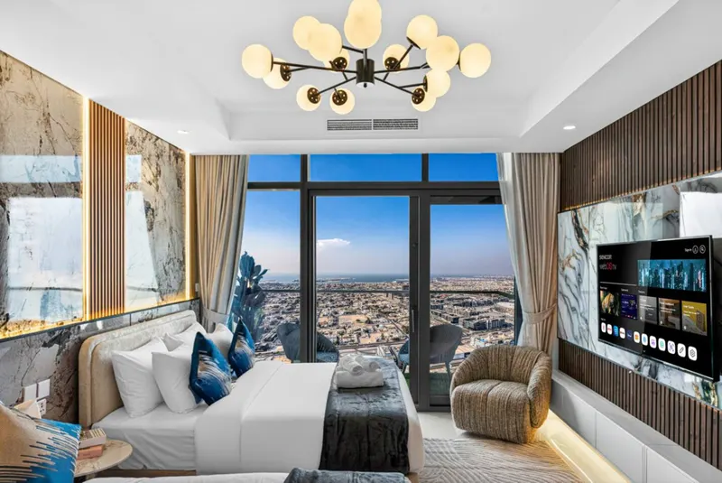 180° 64, floor Infinity Pool - Massive Bedrooms