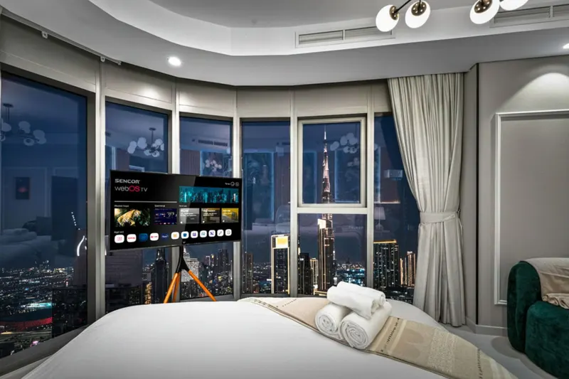180° 64, floor Infinity Pool - Massive Bedrooms