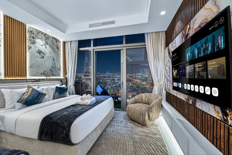 180° 64, floor Infinity Pool - Massive Bedrooms