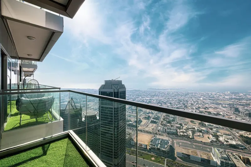 Breathtaking Infinity Pool With Burj Khalifa Views