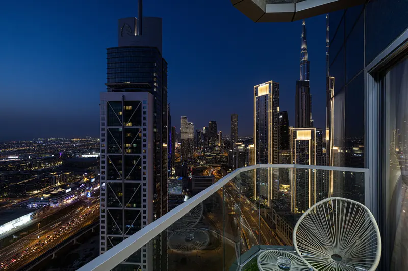 Luxurious Dubai Pool w/ Awe-Inspiring Burj Khalifa