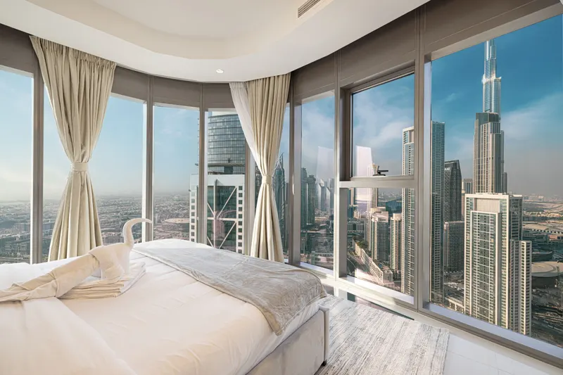 Luxurious Dubai Pool w/ Awe-Inspiring Burj Khalifa