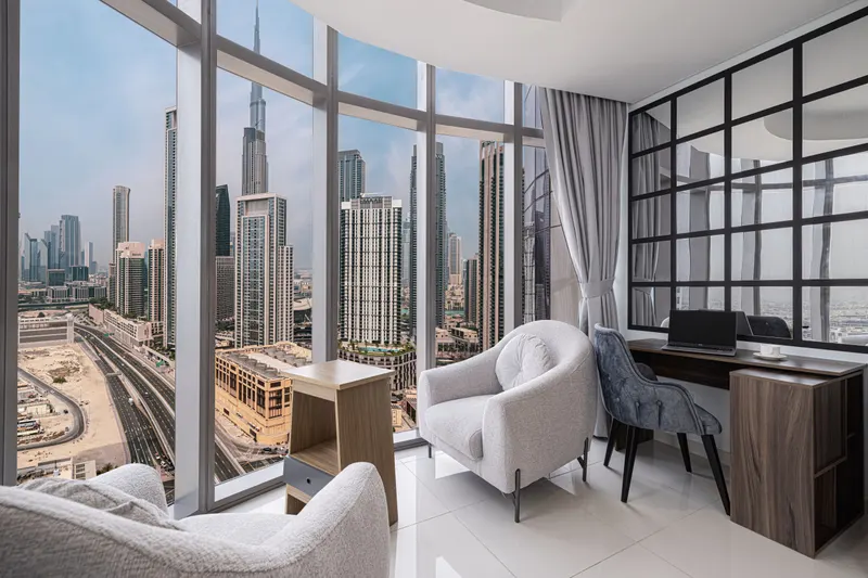 Panoramic Dubai Infinity Pool - Burj Khalifa Views