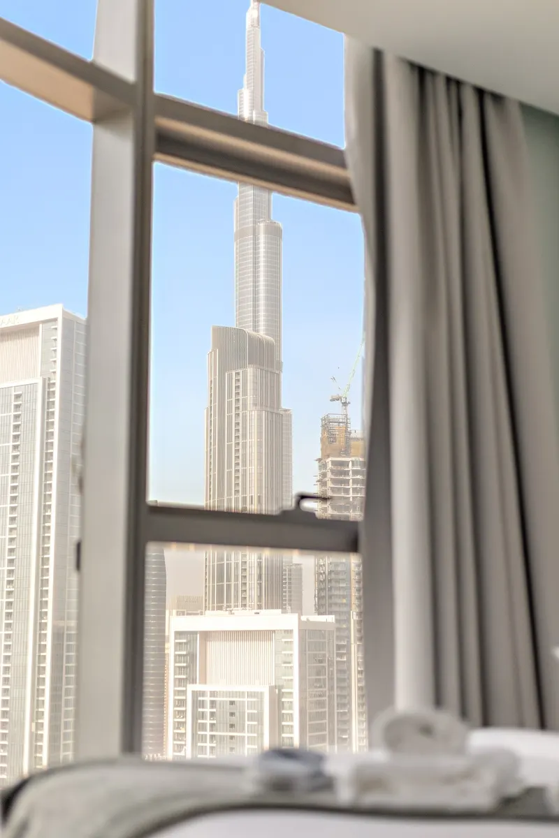 Skyline Serenity - Burj Khalifa w/ Infinity Pool
