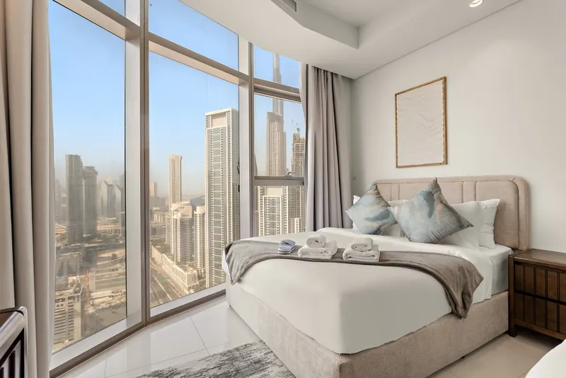 Skyline Serenity - Burj Khalifa w/ Infinity Pool