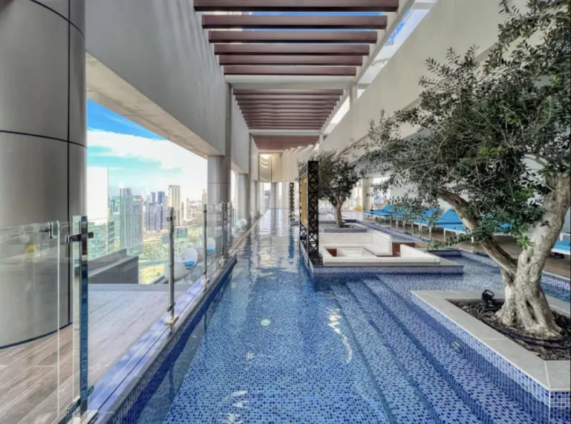 Skyline Serenity - Burj Khalifa w/ Infinity Pool