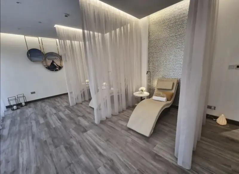 Expansive Private Patio-Infinity Pool/Burj Khalifa