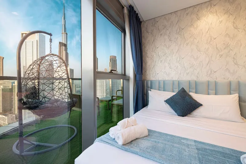 Expansive Private Patio-Infinity Pool/Burj Khalifa
