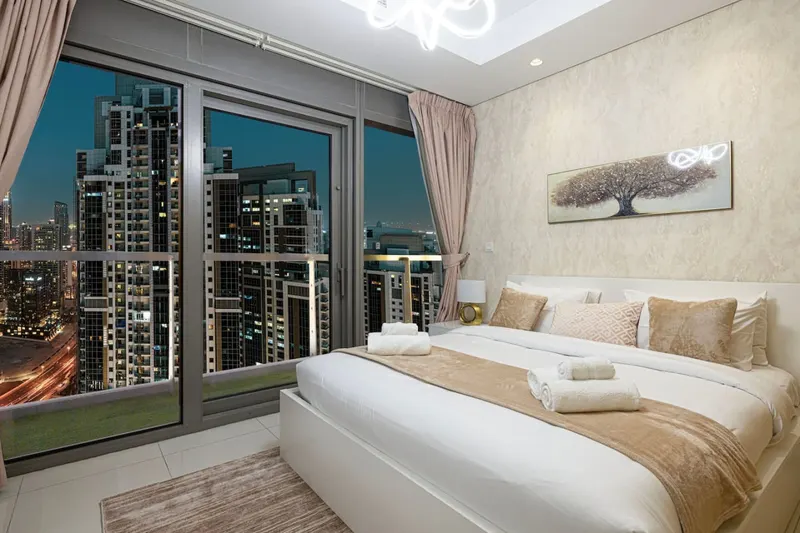 Expansive Private Patio-Infinity Pool/Burj Khalifa