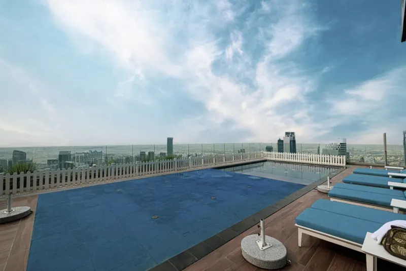 Expansive Private Patio-Infinity Pool/Burj Khalifa